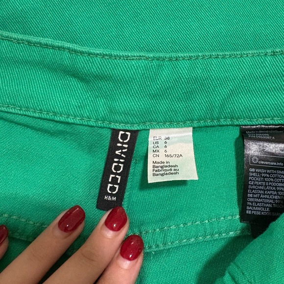 Green Jeans - Picture 5 of 5